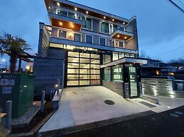 Sunset Mews Luxurious 3 Bed Townhouse