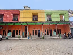 SPOT ON 91771 Homestay Bang HajiNearLapangan Penujak ( Inen Gonggang)