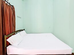 SPOT ON 91771 Homestay Bang HajiNearLapangan Penujak ( Inen Gonggang)