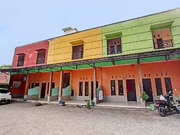 SPOT ON 91771 Homestay Bang HajiNearLapangan Penujak ( Inen Gonggang)