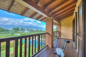 Miralago Lake View Outside Whirlpool