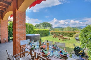 Miralago Lake View Outside Whirlpool