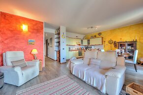 Miralago Lake View Outside Whirlpool