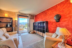 Miralago Lake View Outside Whirlpool