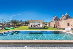 3224 Trulli Almaviva by Perle di Puglia