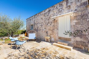 3224 Trulli Almaviva by Perle di Puglia