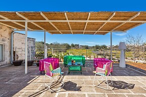 3224 Trulli Almaviva by Perle di Puglia