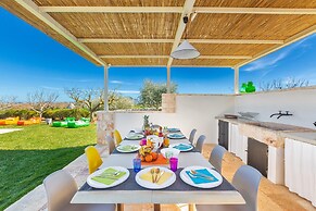 3224 Trulli Almaviva by Perle di Puglia