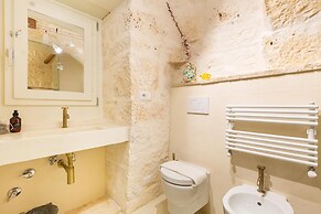 3224 Trulli Almaviva by Perle di Puglia