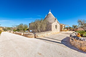 3224 Trulli Almaviva by Perle di Puglia