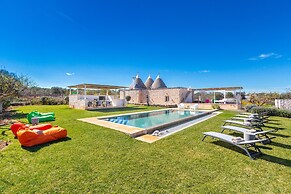 3224 Trulli Almaviva by Perle di Puglia