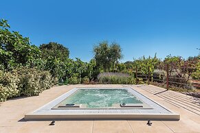 3224 Trulli Almaviva by Perle di Puglia