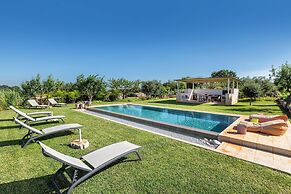 3224 Trulli Almaviva by Perle di Puglia