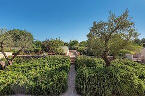 3224 Trulli Almaviva by Perle di Puglia