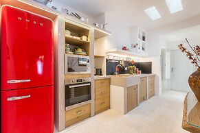 3224 Trulli Almaviva by Perle di Puglia