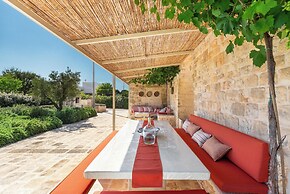 3224 Trulli Almaviva by Perle di Puglia