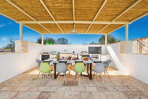 3224 Trulli Almaviva by Perle di Puglia