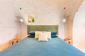 3224 Trulli Almaviva by Perle di Puglia