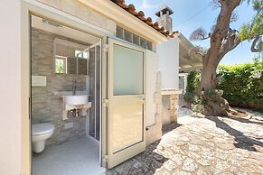 3229 Trullo Mimosa by Perle di Puglia