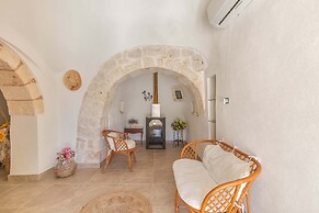 3229 Trullo Mimosa by Perle di Puglia