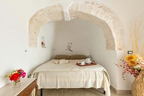 3229 Trullo Mimosa by Perle di Puglia