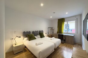 AinB Barcelona Sants Apartments