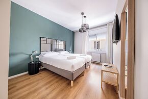 AinB Barcelona Sants Apartments