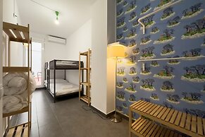 AinB Barcelona Sants Apartments