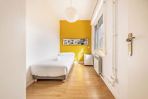 AinB Barcelona Sants Apartments