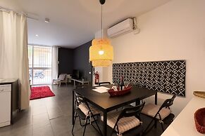 AinB Barcelona Sants Apartments