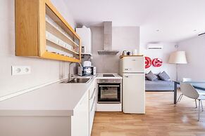 AinB Barcelona Sants Apartments