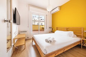 AinB Barcelona Sants Apartments