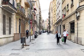 AinB Barcelona Sants Apartments