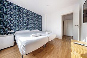 AinB Barcelona Sants Apartments