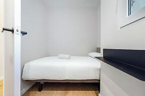 AinB Barcelona Sants Apartments