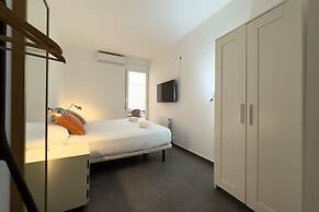 AinB Barcelona Sants Apartments