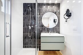 AinB Barcelona Sants Apartments
