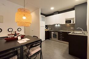 AinB Barcelona Sants Apartments