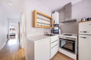 AinB Barcelona Sants Apartments