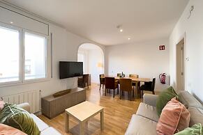 AinB Barcelona Sants Apartments