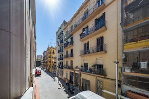 AinB Barcelona Sants Apartments