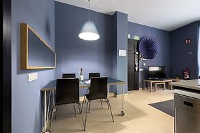 AinB Barcelona Sants Apartments