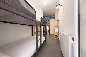 AinB Barcelona Sants Apartments