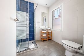 AinB Barcelona Sants Apartments