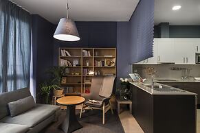 AinB Barcelona Sants Apartments