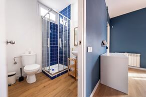 AinB Barcelona Sants Apartments