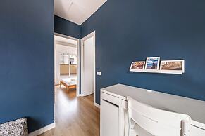 AinB Barcelona Sants Apartments