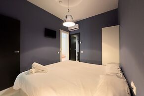 AinB Barcelona Sants Apartments