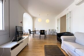 AinB Barcelona Sants Apartments