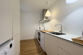 AinB Barcelona Sants Apartments